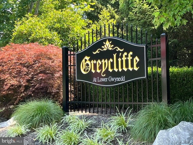 property at 668 Greycliffe Ln