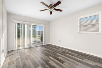 2145 68th Ave S in St. Petersburg, FL - Building Photo - Building Photo