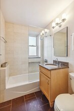 126 E 35th St, Unit 2 in New York, NY - Building Photo - Building Photo