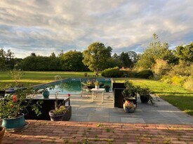 274 Majors Path in Southampton, NY - Building Photo