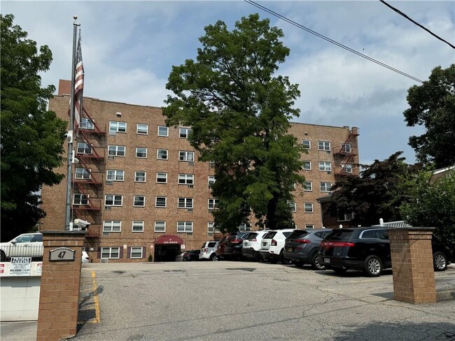 47 Alta Ave in Yonkers, NY - Foto de edificio - Building Photo