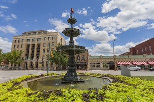 Fountain Plaza - Hogshead Apartments