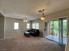 10155 Cedar Key Ave in Las Vegas, NV - Building Photo - Building Photo