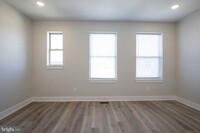 2441 Mutter St photo'