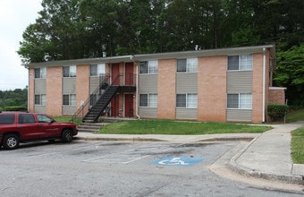 Hollywood Shawnee Apartments in Atlanta, GA - Building Photo - Building Photo