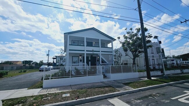 property at 914 10th St