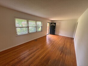 6121 Sherwood Dr in Chattanooga, TN - Building Photo - Building Photo