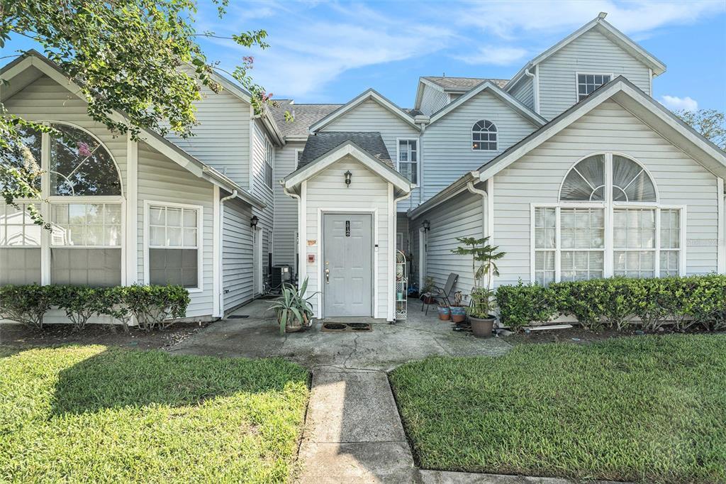 12145 Armenia Gables Cir in Tampa, FL - Building Photo