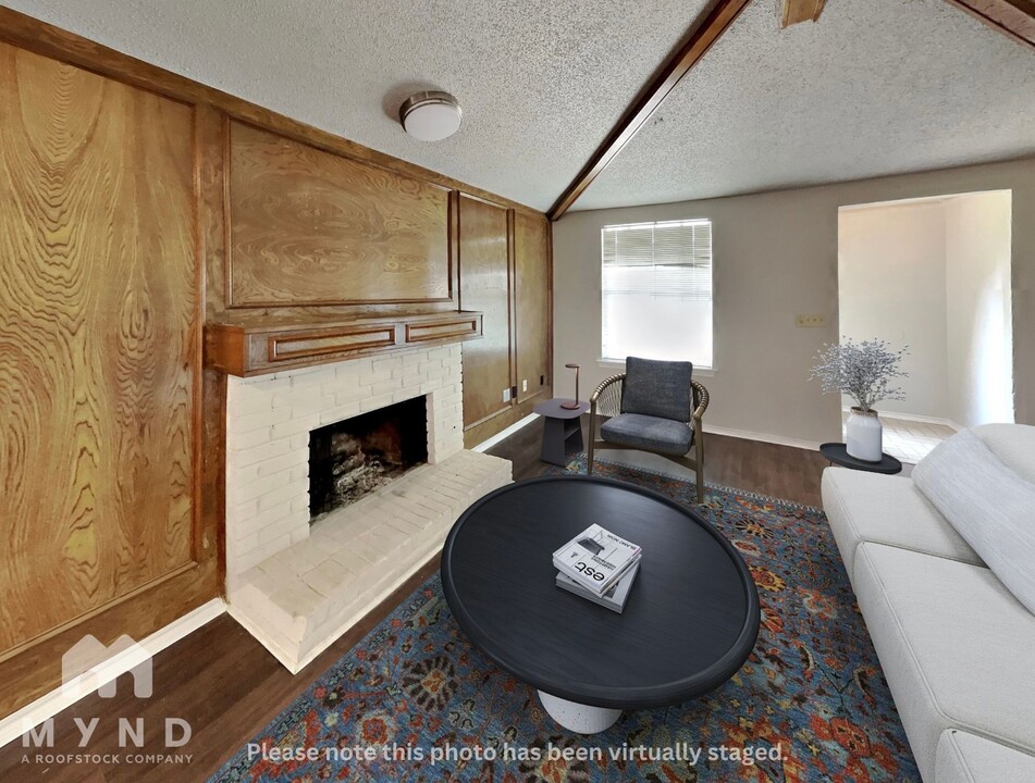 11906 Garden Terrace Dr in Dallas, TX - Building Photo