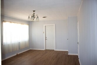 908 W Avenue H in Alpine, TX - Building Photo - Building Photo