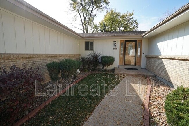 7637 S Datura Cir W in Littleton, CO - Building Photo - Building Photo