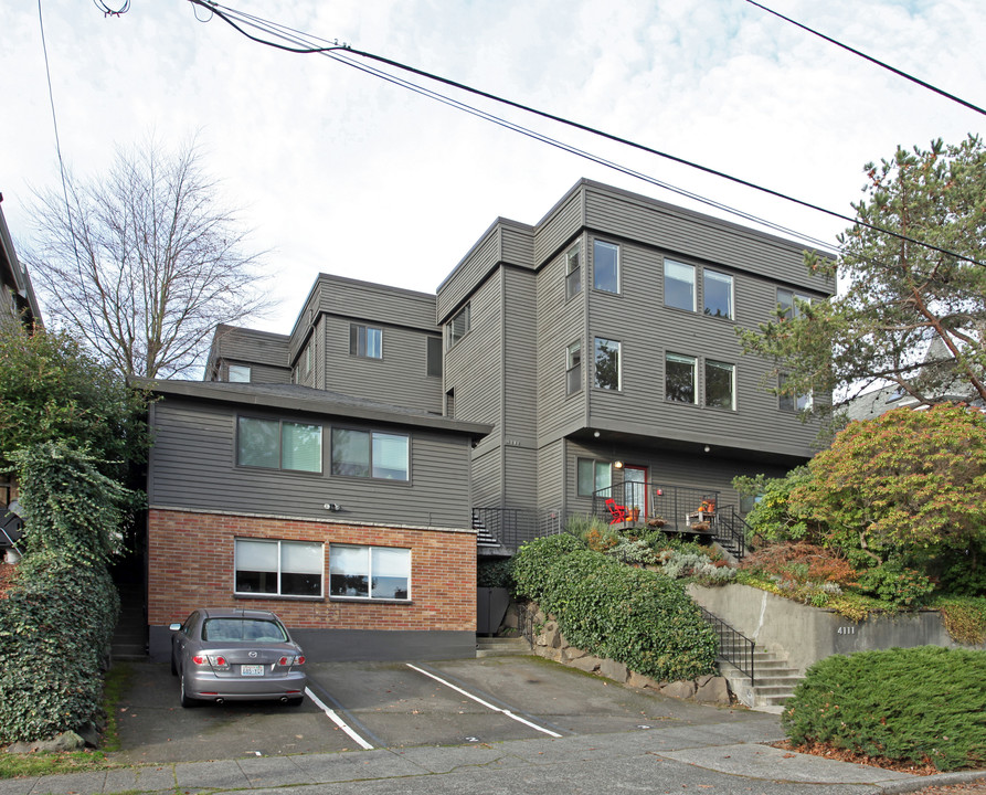 Whitman Apartments in Seattle, WA - Foto de edificio