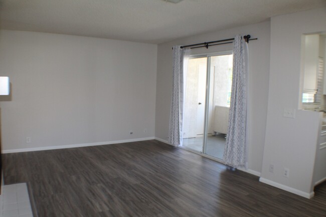 10710 Aderman Ave in San Diego, CA - Building Photo - Building Photo