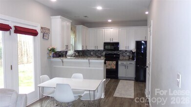 10418 Glenmeade Rd in Cornelius, NC - Building Photo - Building Photo