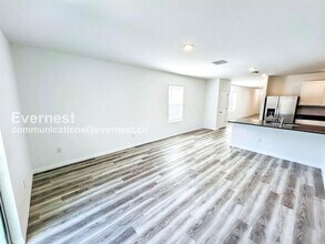 10650 Dusty Boot Rd in Land O Lakes, FL - Foto de edificio - Building Photo