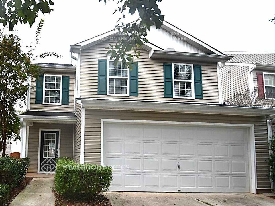 2440 Sheldon Pl in Cumming, GA - Foto de edificio