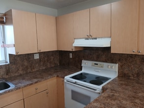 3254 W 70th St, Unit 202 A in Hialeah, FL - Foto de edificio - Building Photo