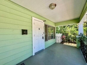 3511 Bishop Eddie Newkirk Wy in Tampa, FL - Building Photo - Building Photo