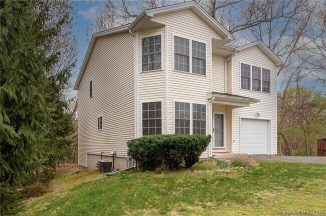 47 Tunxis St in Farmington, CT - Building Photo - Building Photo