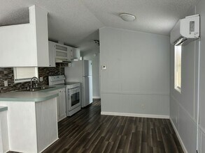 21320 Lake Bambi Cir in Land O Lakes, FL - Building Photo - Building Photo