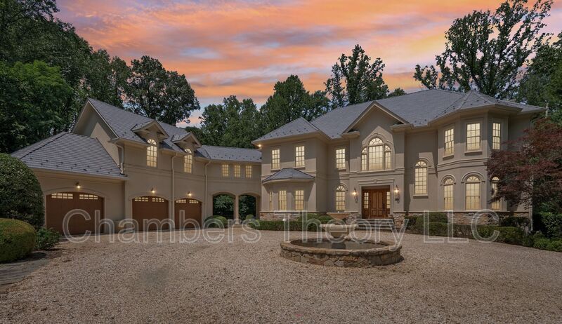 532 Springvale Rd in Great Falls, VA - Building Photo