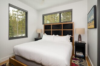 19 Lakewood Dr in Big Sky, MT - Building Photo - Building Photo