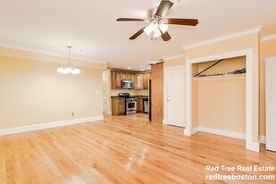 164 Boylston St, Unit 3 in Boston, MA - Building Photo