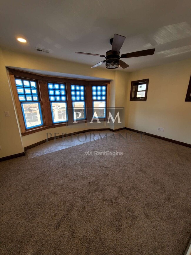 property at 5525 W North Ave