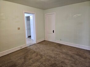 2910 James Ave S, Unit G Apt in Minneapolis, MN - Building Photo - Building Photo