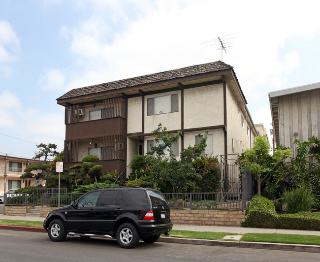 1602 Barry Ave in Los Angeles, CA - Building Photo - Building Photo