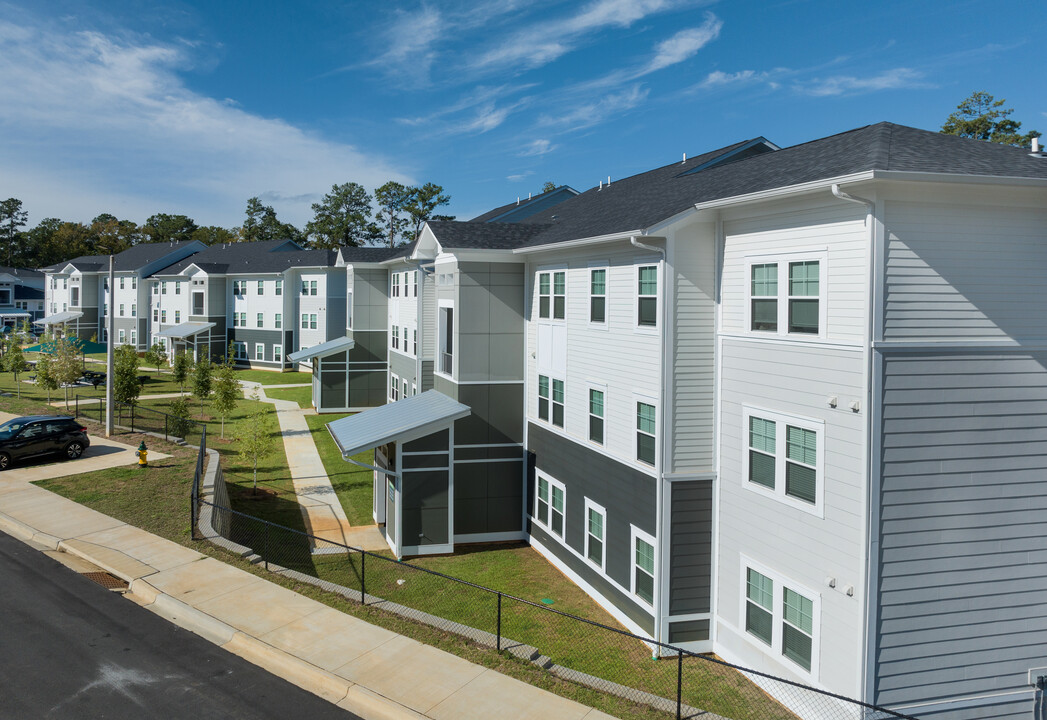 Magnolia Oaks in Tallahassee, FL - Building Photo