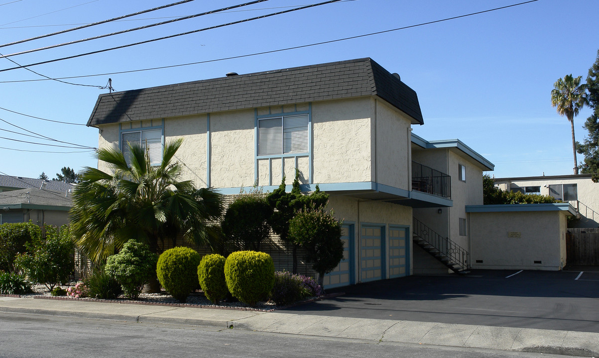 1442 Oxford St in Redwood City, CA - Building Photo