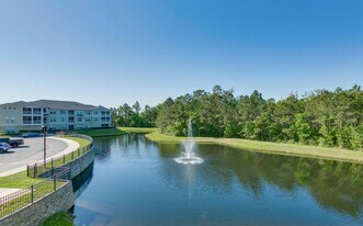 8290 Gate Pky W, Unit 512 in Jacksonville, FL - Building Photo