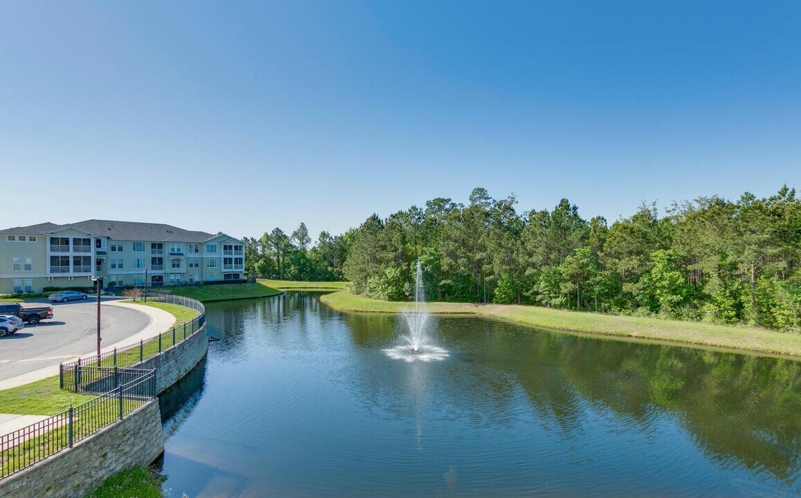 8290 Gate Pky W, Unit 512 in Jacksonville, FL - Building Photo