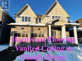 10 Benn Ave in Georgina, ON - Building Photo