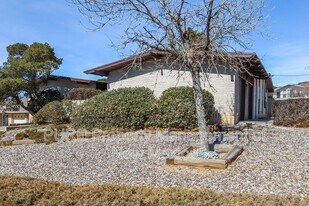 12321 Constitution Ave NE in Albuquerque, NM - Building Photo