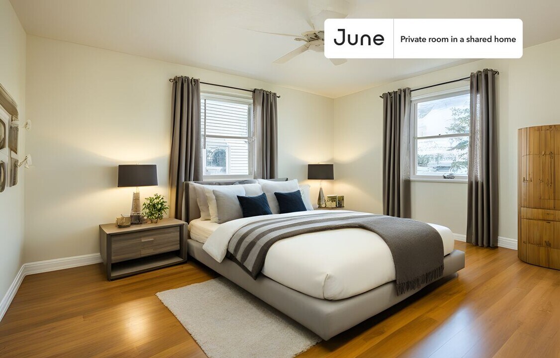Private bedroom in 5 bed/2 bath Home in Boston, MA - Building Photo
