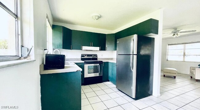 4004 12th St N in Naples, FL - Building Photo - Building Photo