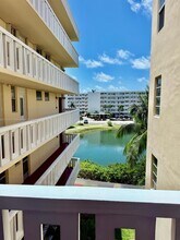 2930 Point E Dr in Aventura, FL - Building Photo - Building Photo
