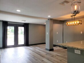 2295 E Crystal Lake Ave in Orlando, FL - Building Photo - Building Photo