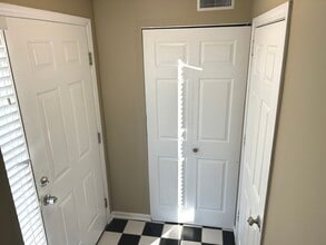 1423 Fremont Dr in Hanover Park, IL - Building Photo - Building Photo