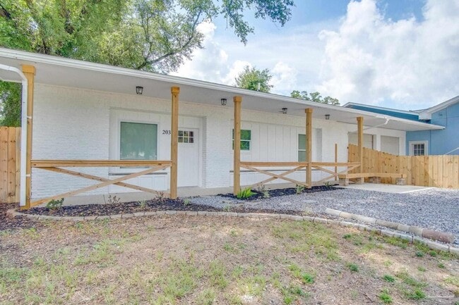 203 S L St in Pensacola, FL - Building Photo - Building Photo