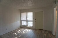 4110 Larchmont Pl photo'