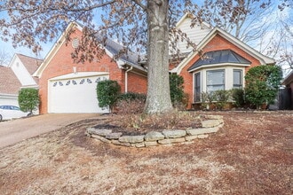 1562 Appling Wood Cove N in Cordova, TN - Foto de edificio - Building Photo