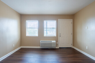 Pecan Grove Apartments in Conroe, TX - Building Photo - Interior Photo