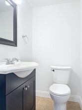 4 Marlon Pl, Unit Unit B in Cromwell, CT - Building Photo - Building Photo