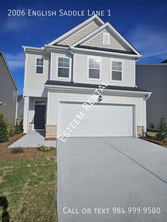 2006 English Saddle Ln in Durham, NC - Building Photo