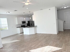 1455 Isabella Dr, Unit 302 in Melbourne, FL - Building Photo - Building Photo