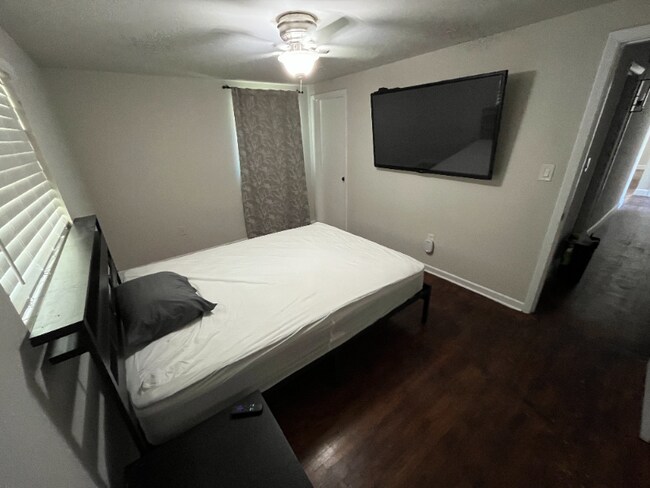 740 Jenkins St in Kissimmee, FL - Foto de edificio - Building Photo