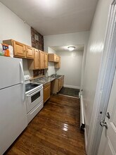 33 George St, Unit 1 in Green Island, NY - Foto de edificio - Building Photo